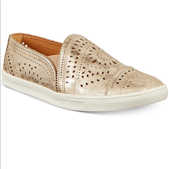 American Rag Shoes - NWT American Rag Slip-on Shannen sneaker.